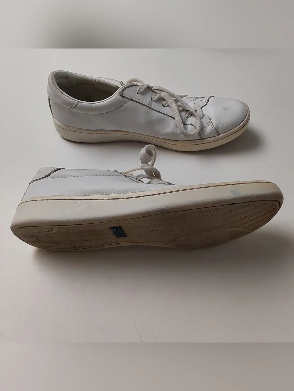 Keds Classic White Leather Low-Top Lace Sneakers - Picture 3 of 3